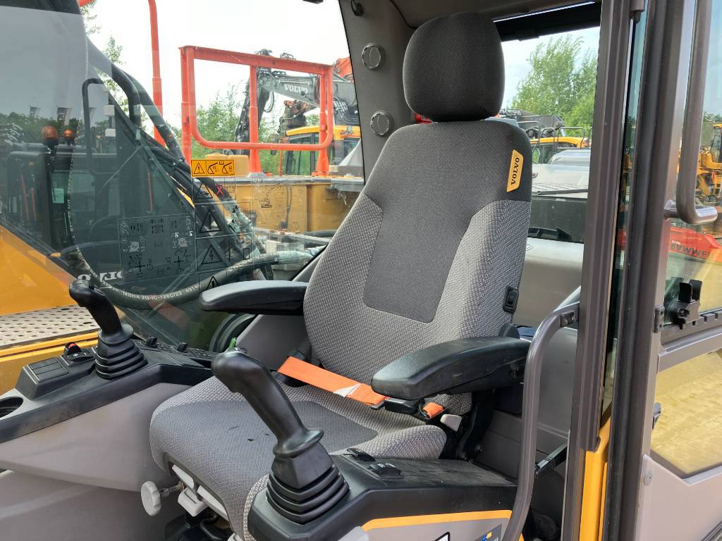 volvo-ec-220-e,4a831caf.jpg