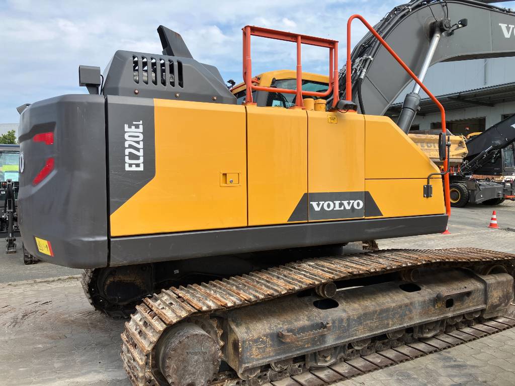 volvo-ec-220-e,db3bda45.jpg