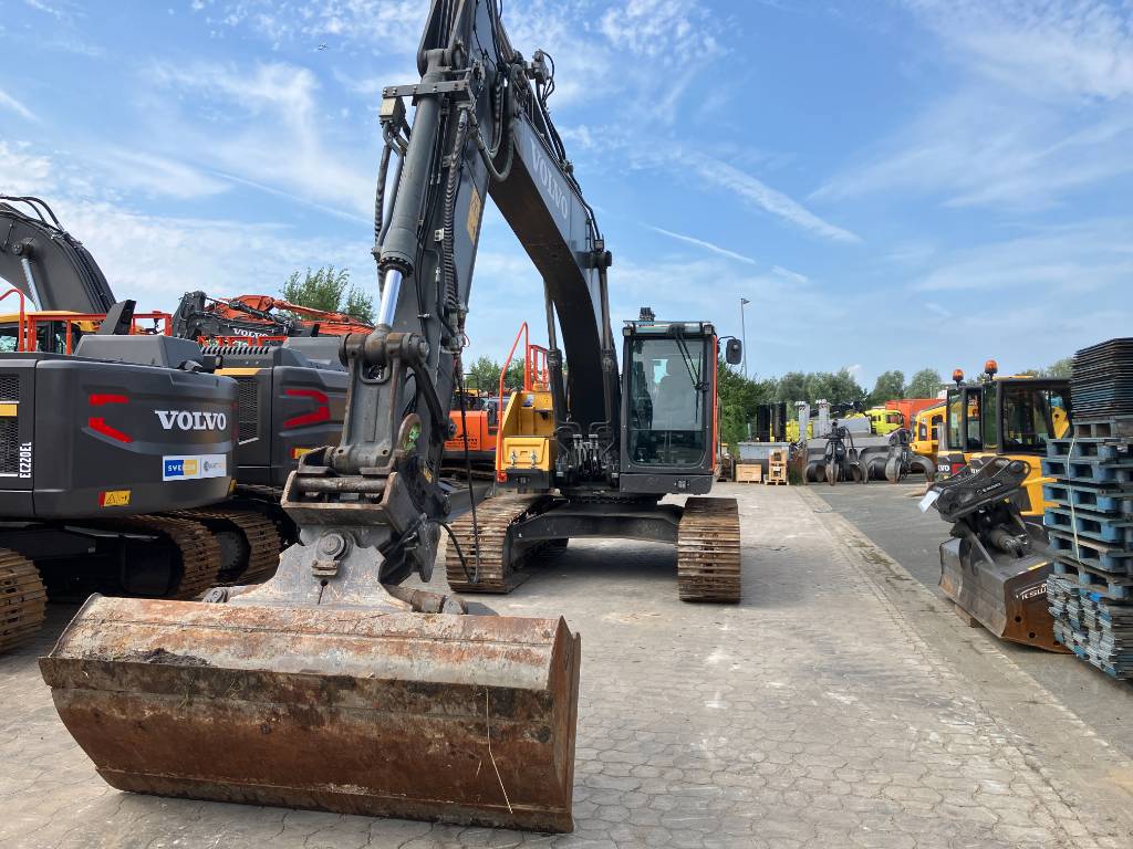 volvo-ec-220-e,e78a3650.jpg