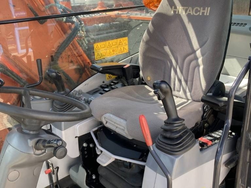 hitachi-zx-170-w-6,405c70f5.jpg