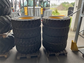 Trelleborg T900 10,00-20-16PR