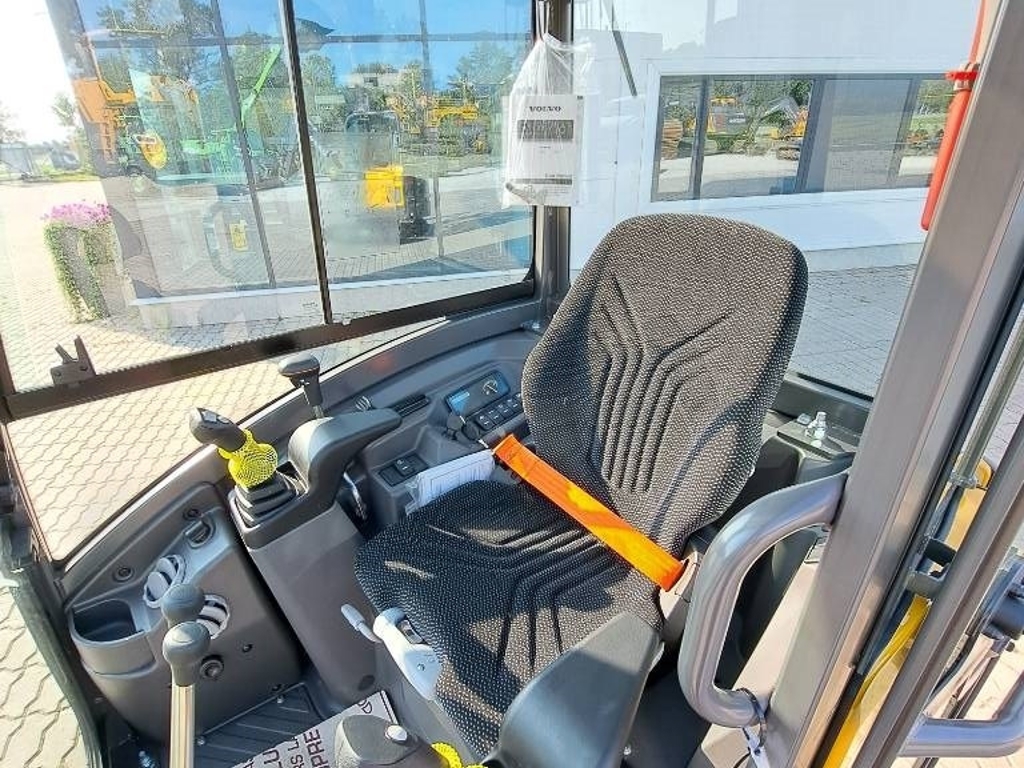 volvo-ec-18-e,703e17d2.jpg
