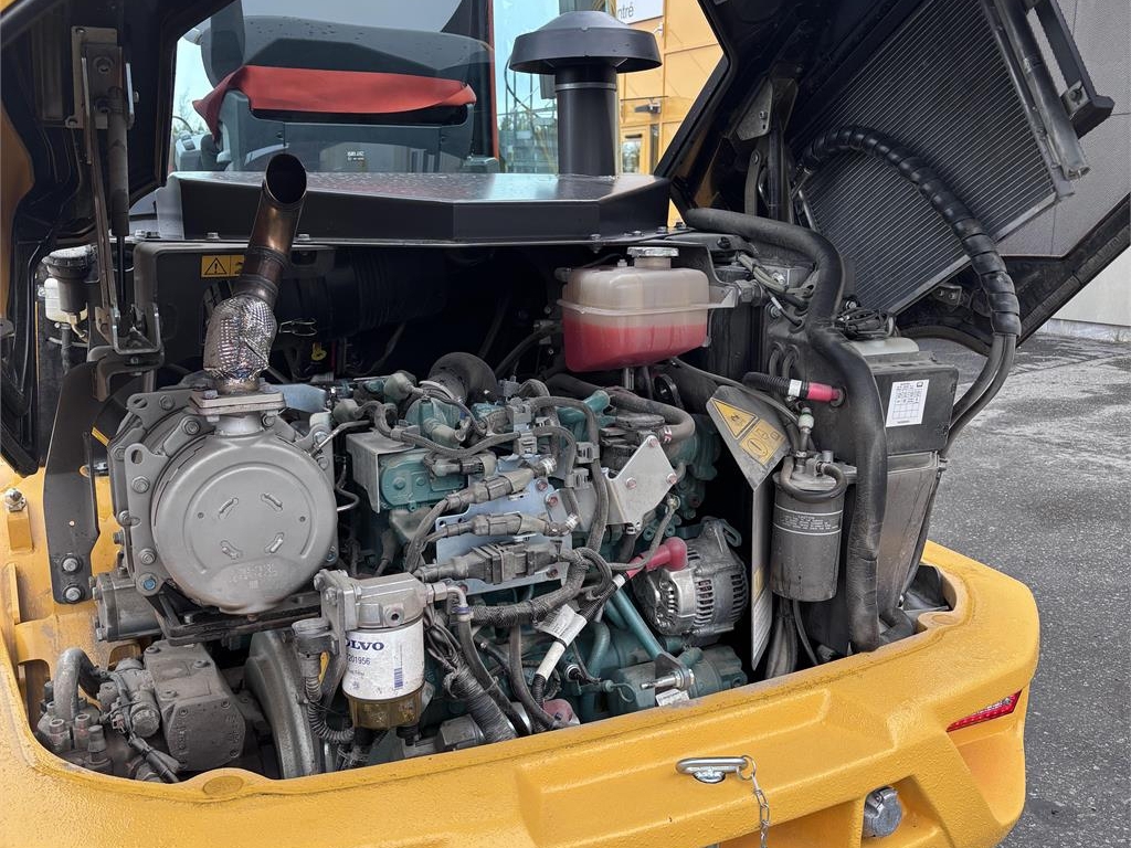 volvo-l35,l35ht_360142a-l35ht_360142_10.jpg