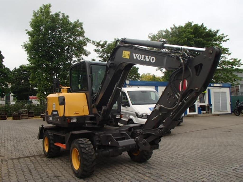volvo-ew-60-e,a3995459-3.jpg