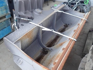 Volvo Hydr. Grabenräumlöffel, 2.000mm, U-Messer, SQ70