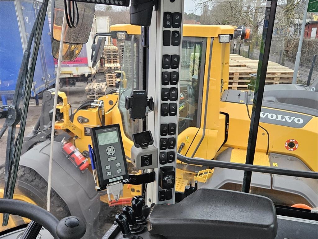 volvo-l180h,l180h_4330a-20251218_131343.jpg
