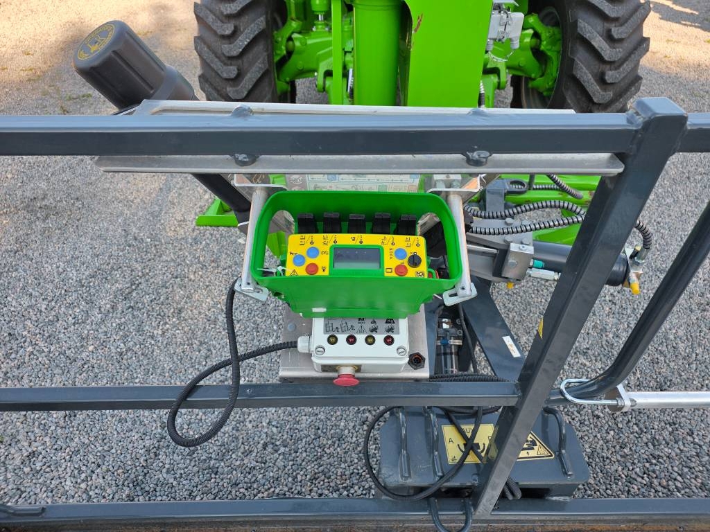 merlo-p40-17cs-top,27e30379.jpg
