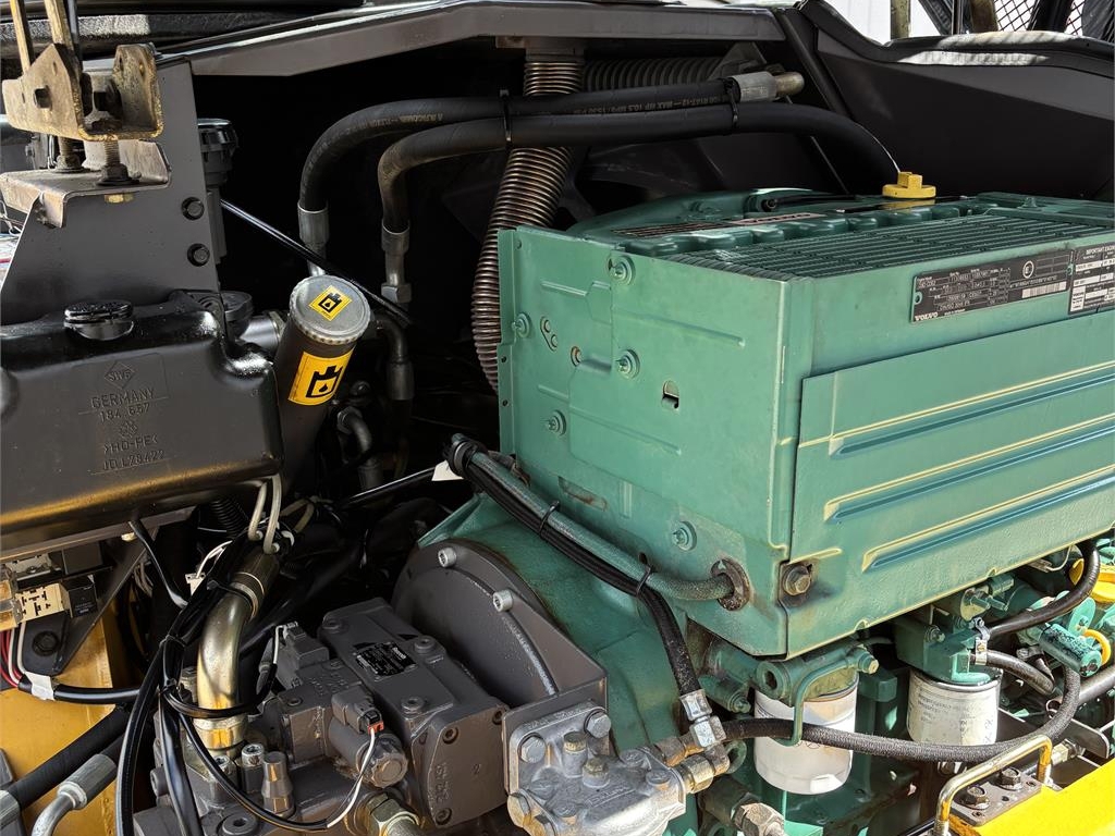 volvo-l30,l30_1833855a-l30b1833855(11).jpg