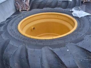 Nokian Excavator 650/45-22,5 kompletta hjul