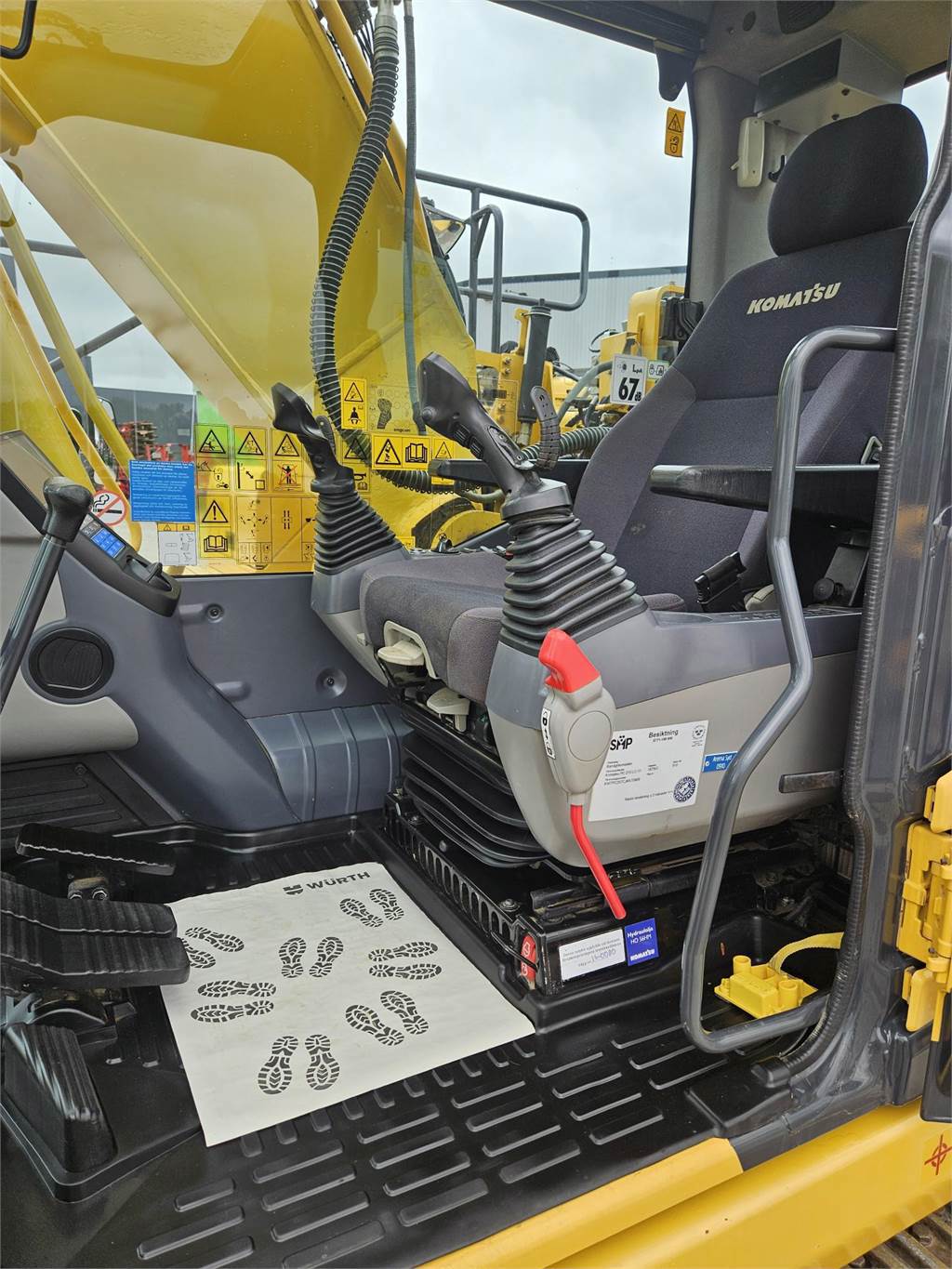 komatsu-pc,pc210lc-11_k70909-1000006806.jpg