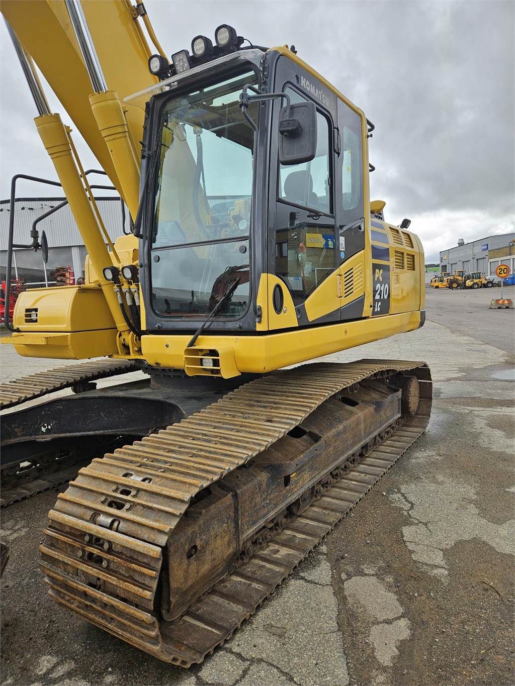 komatsu-pc,pc210lc-11_k70909-1000006824.jpg