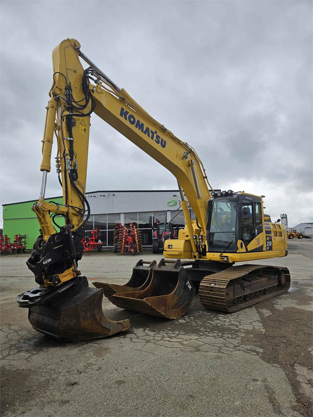 komatsu-pc,pc210lc-11_k70909-1000006825.jpg