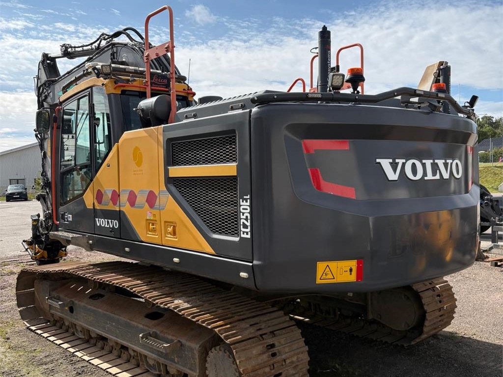 volvo,ec250el_323153a-ec250el323153(2).jpg