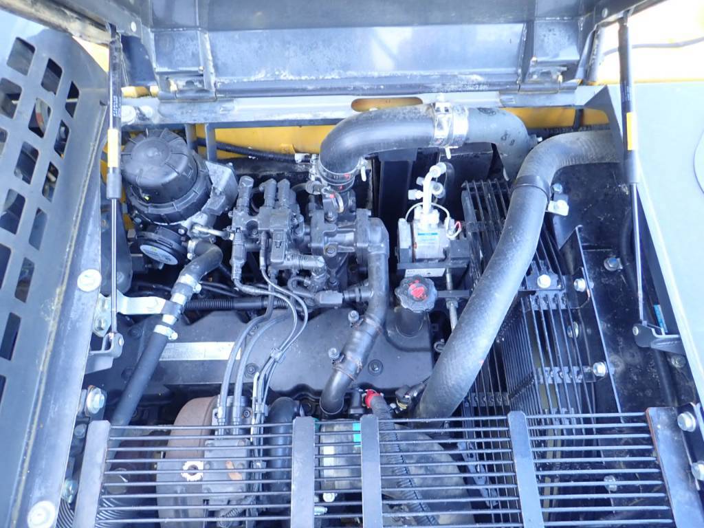 komatsu-pw-180-10,20ba8ee1.jpg