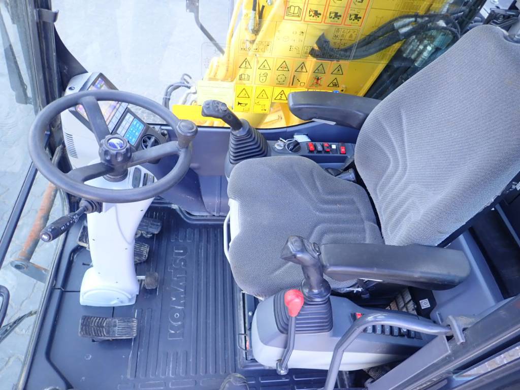 komatsu-pw-180-10,536dbdd6.jpg