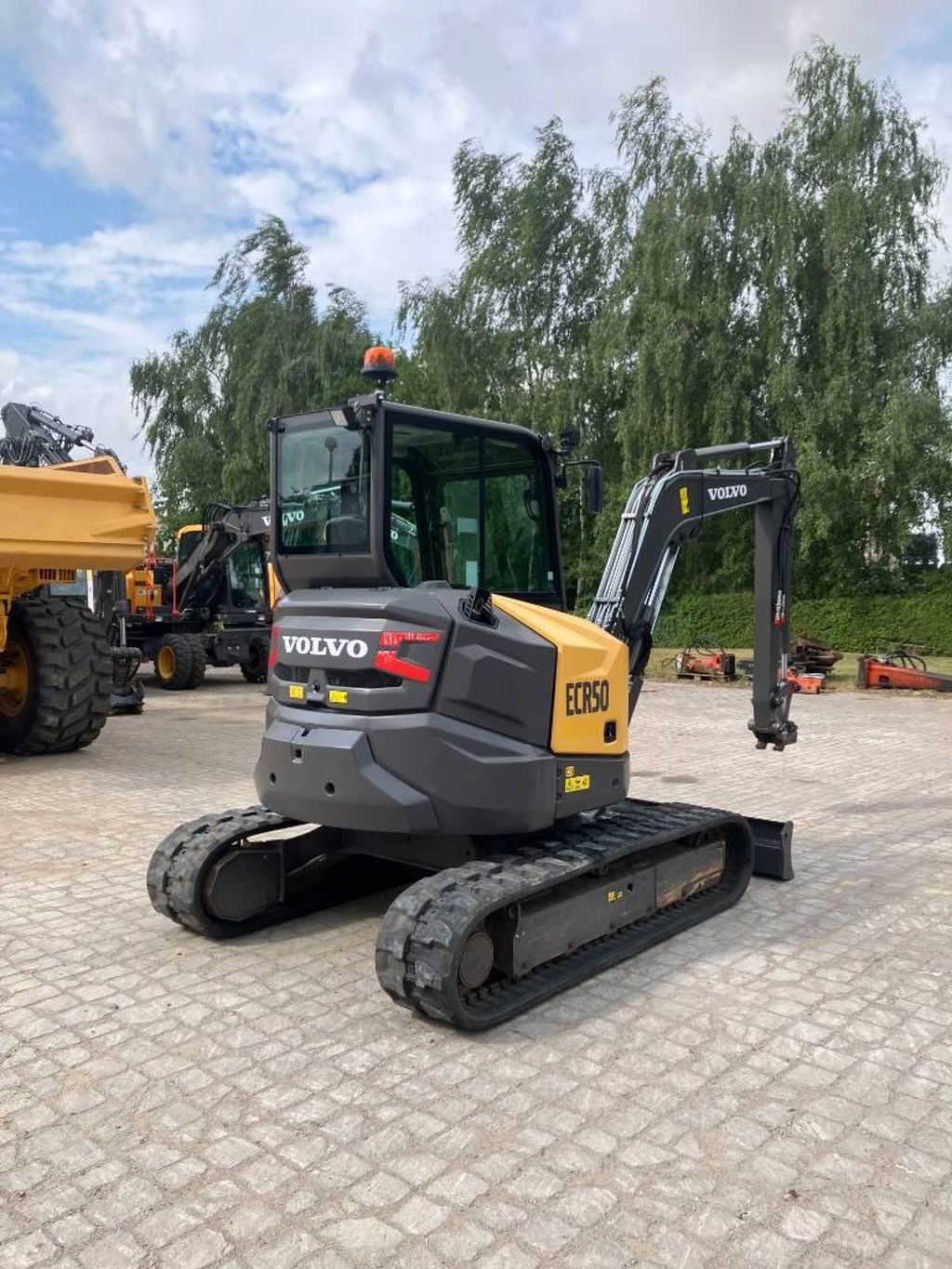 volvo-ecr-50-f,03245870.jpg