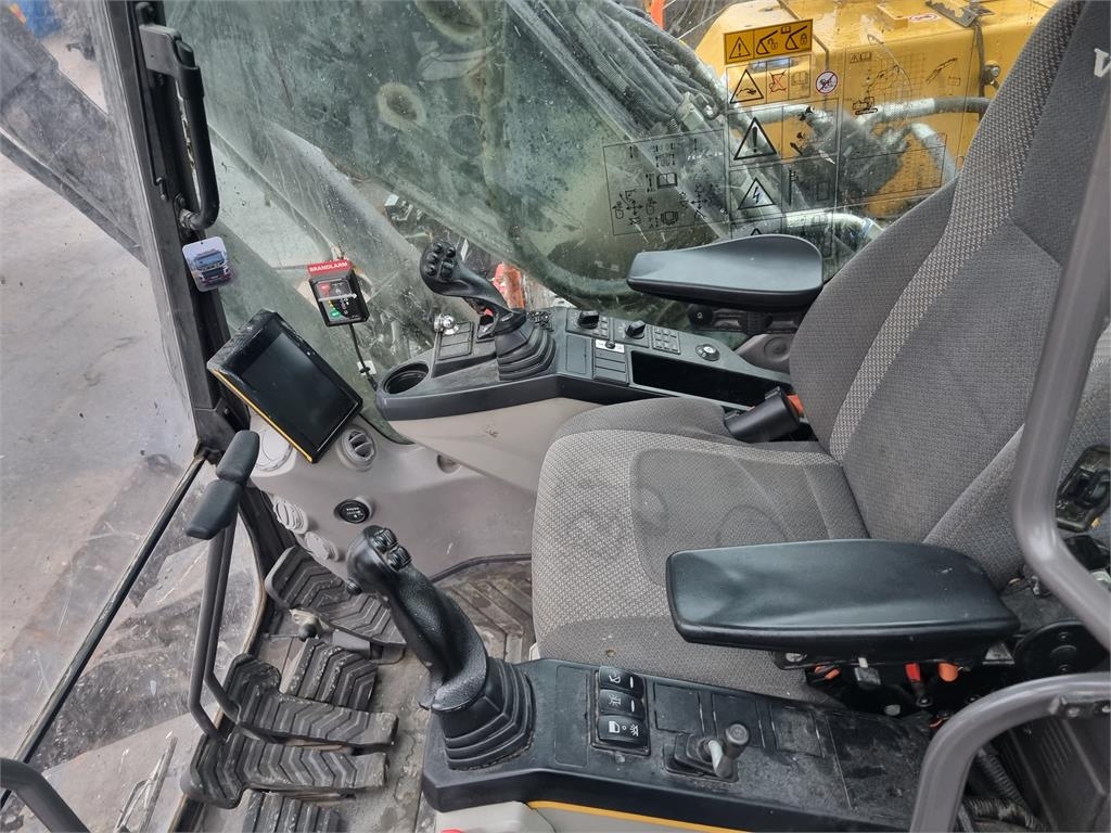 volvo-ec1,ec160el_320300a-1000023549(2).jpg