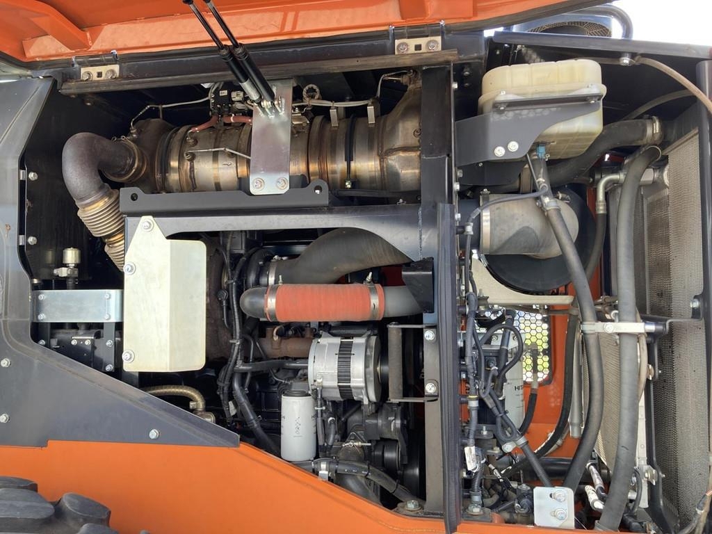 hitachi-zw-180-7,80fb1808-7.jpg